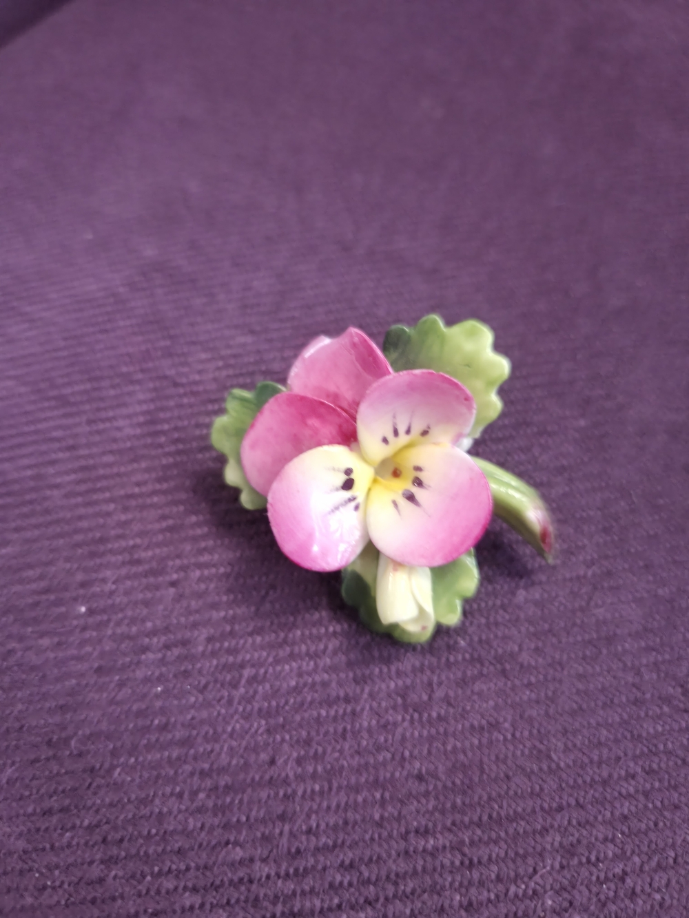 VTG Stamped Pink Floral 1950's , 1960's Pansy Bone China Brooch